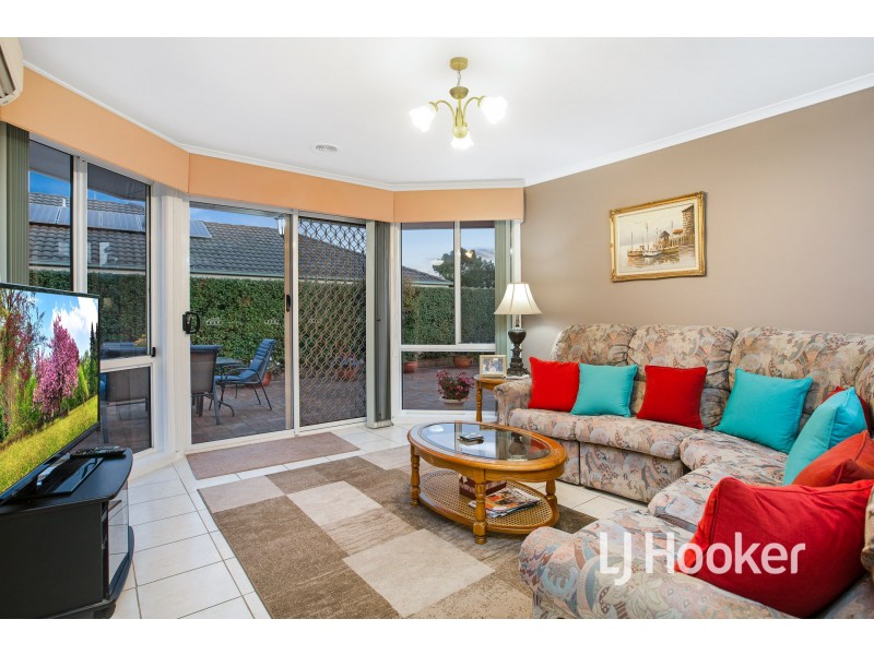 8 Mason Mews, Pakenham VIC 3810