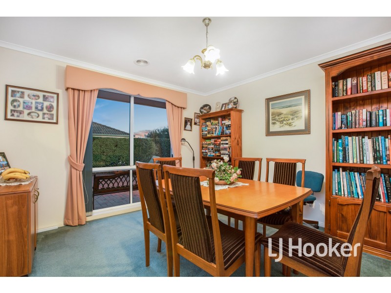 8 Mason Mews, Pakenham VIC 3810