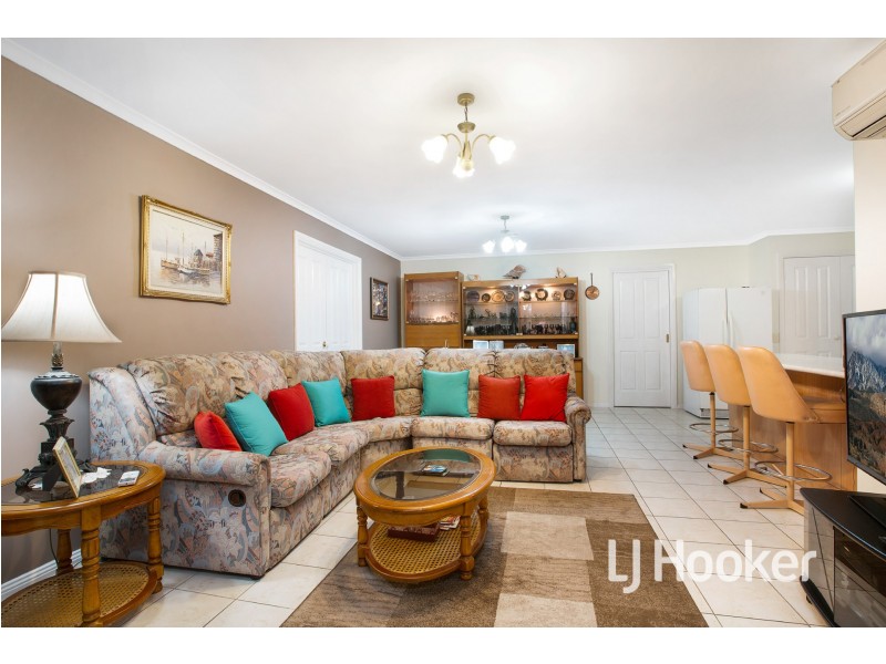 8 Mason Mews, Pakenham VIC 3810