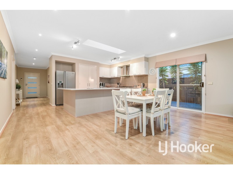 7 Sarton Link, Pakenham VIC 3810