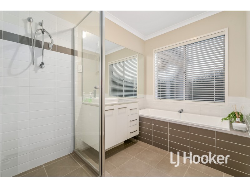 7 Sarton Link, Pakenham VIC 3810