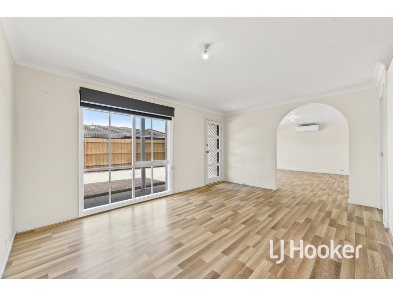 1/48 Cameron Way, Pakenham VIC 3810