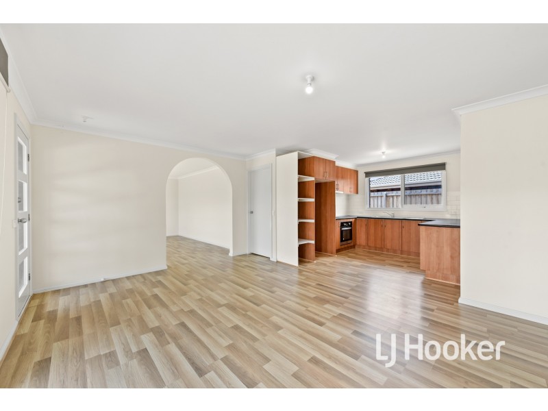 1/48 Cameron Way, Pakenham VIC 3810