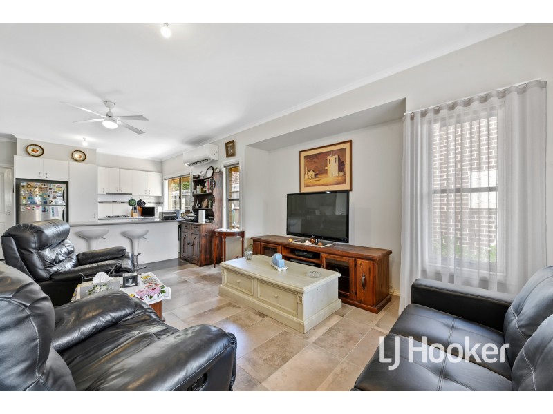 1/7 Elrona Court, Pakenham VIC 3810