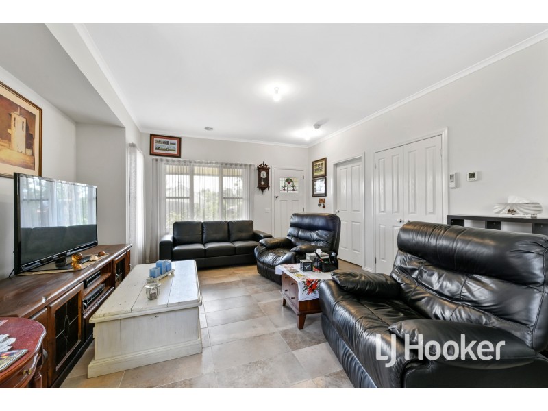 1/7 Elrona Court, Pakenham VIC 3810