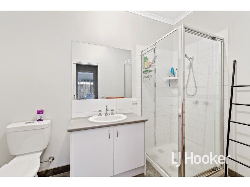 1/7 Elrona Court, Pakenham VIC 3810