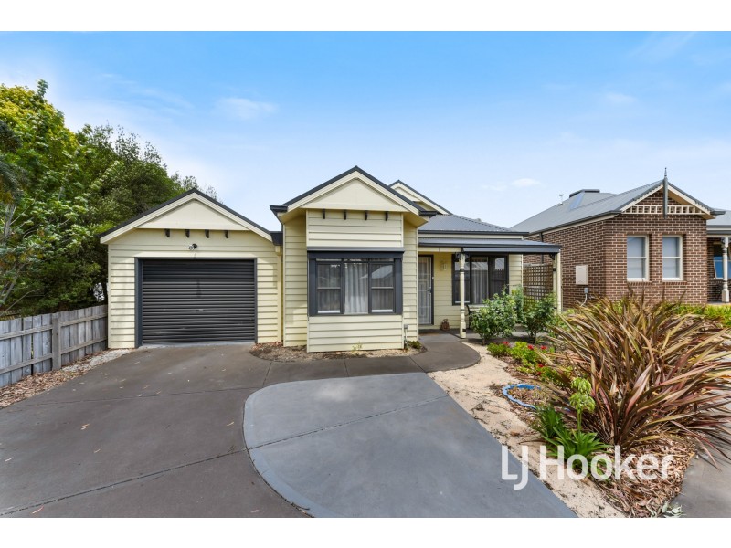 1/7 Elrona Court, Pakenham VIC 3810
