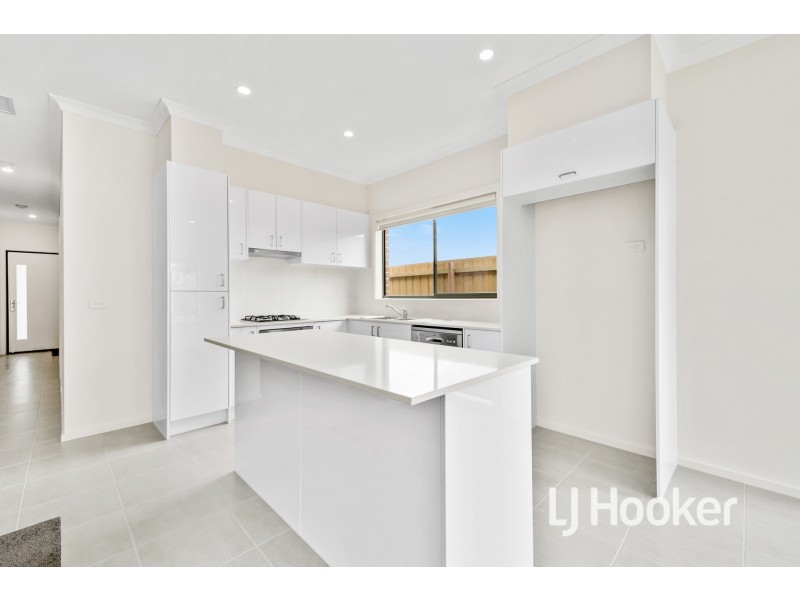 112 Mary Street, Officer South VIC 3809