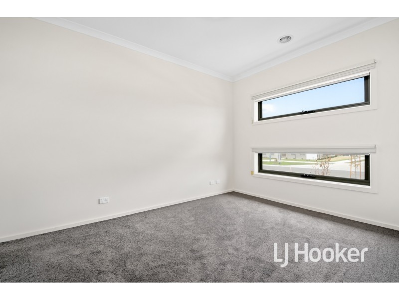 112 Mary Street, Officer South VIC 3809