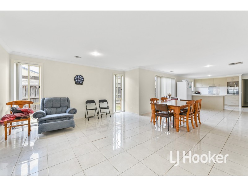 13 Ramel Way, Pakenham VIC 3810