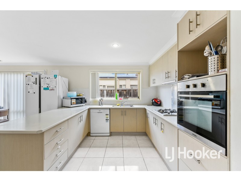 13 Ramel Way, Pakenham VIC 3810