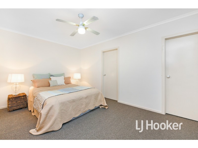 20 Scarlet Crescent, Pakenham VIC 3810