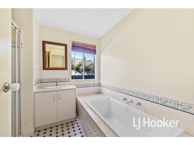 4 Mahogany Court, Pakenham VIC 3810