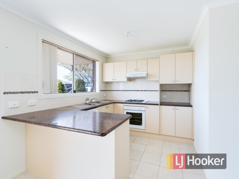 4 Honeyeater Way, Pakenham VIC 3810