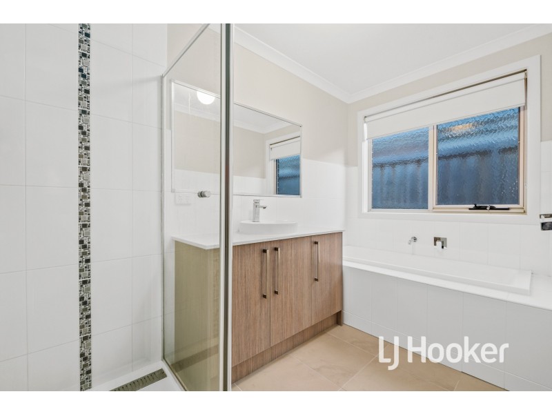 7 Fantail Lane, Pakenham VIC 3810