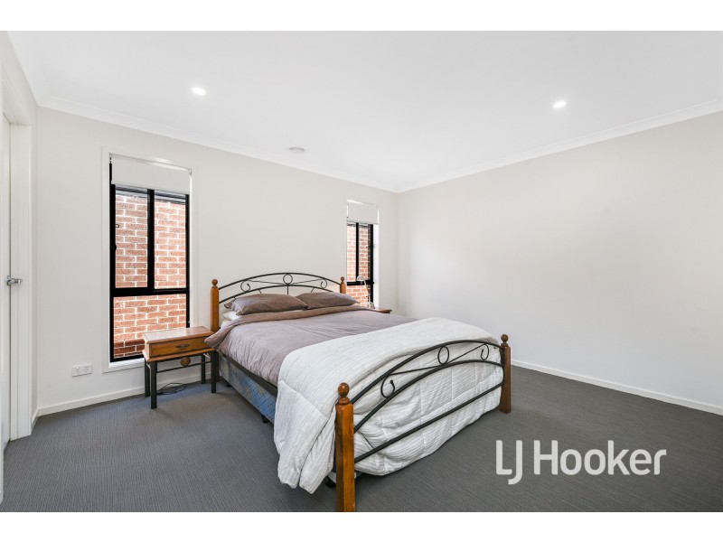 36 Blackhazel Crescent, Clyde North VIC 3978