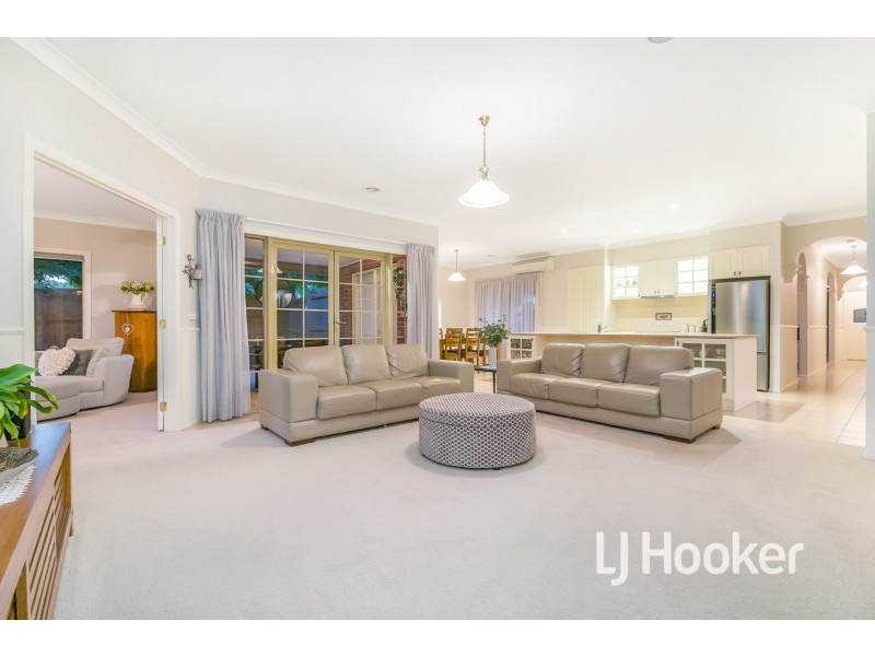 7 Wills Avenue, Pakenham VIC 3810