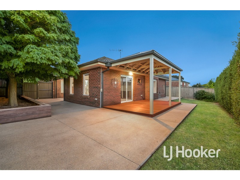 7 Wills Avenue, Pakenham VIC 3810