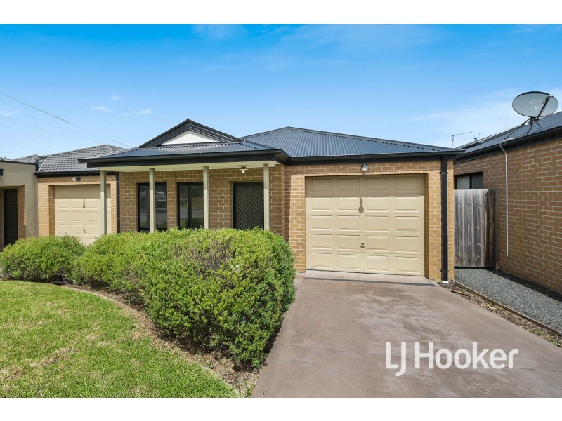 3/103 Army Road, Pakenham VIC 3810