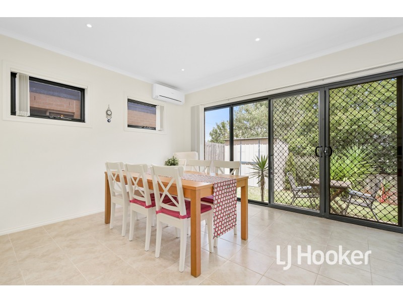 3/103 Army Road, Pakenham VIC 3810