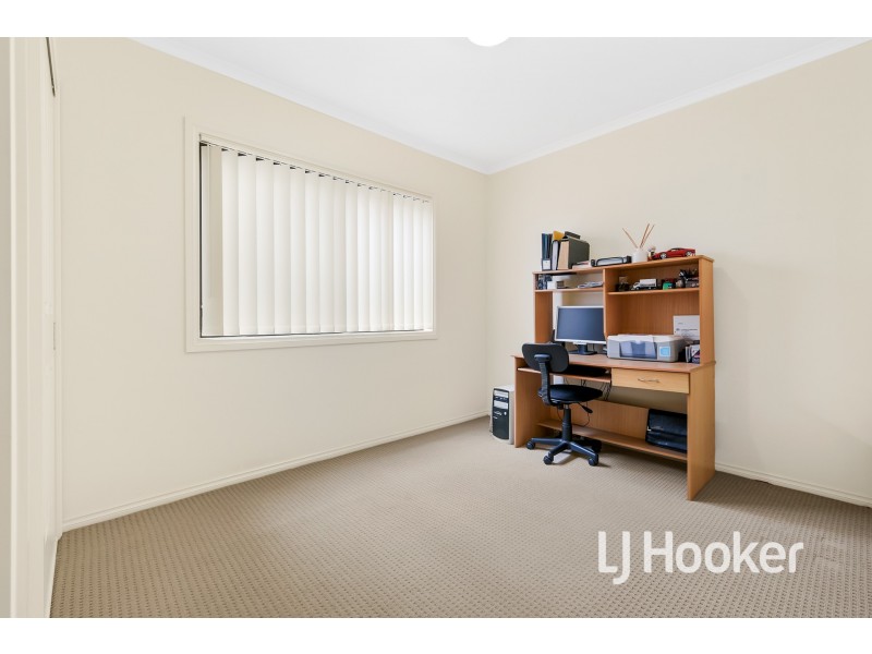 3/103 Army Road, Pakenham VIC 3810