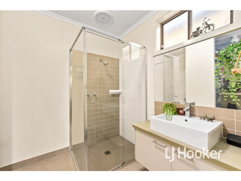 43 Moore Mews, Pakenham VIC 3810