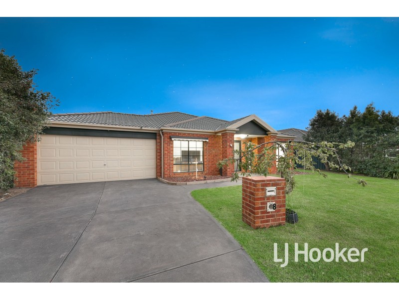 8 Eskdale Court, Pakenham VIC 3810