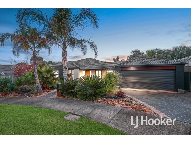 24 Jacqueline Place, Pakenham VIC 3810