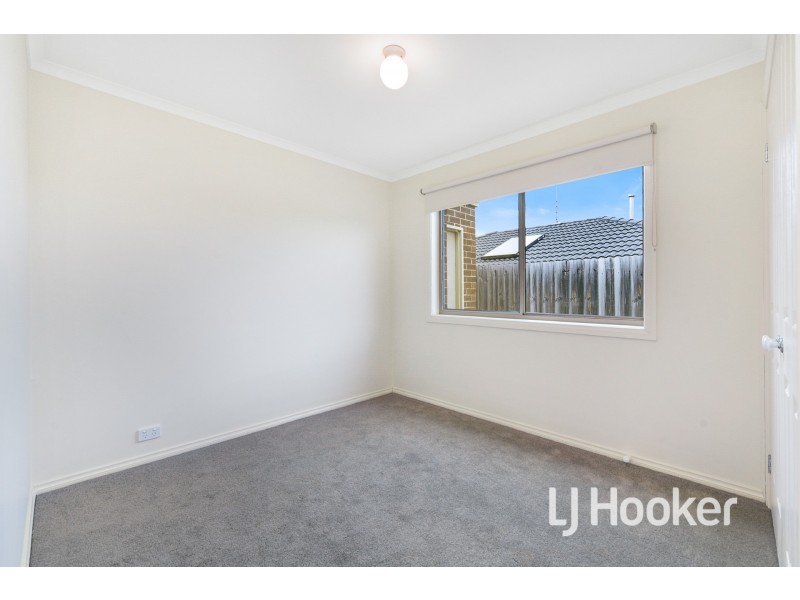 18/51 Leigh Drive, Pakenham VIC 3810