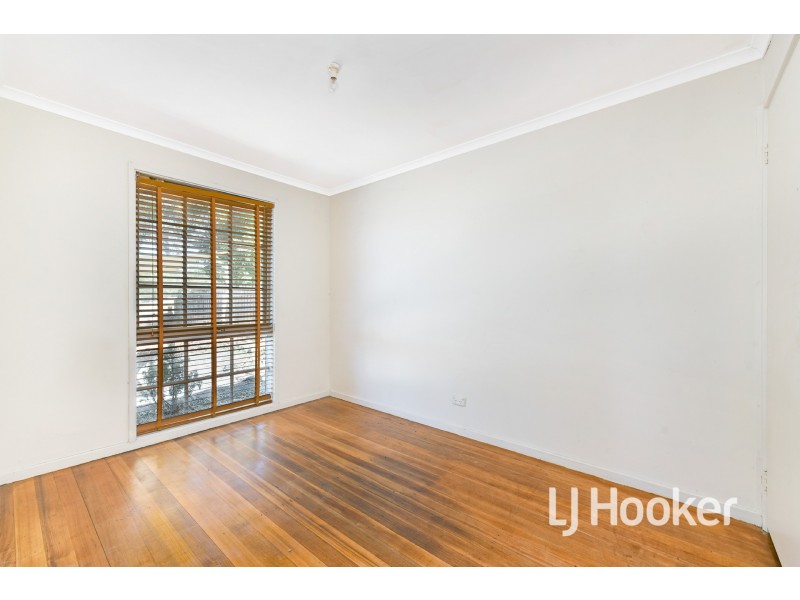 6 Finch Court, Pakenham VIC 3810