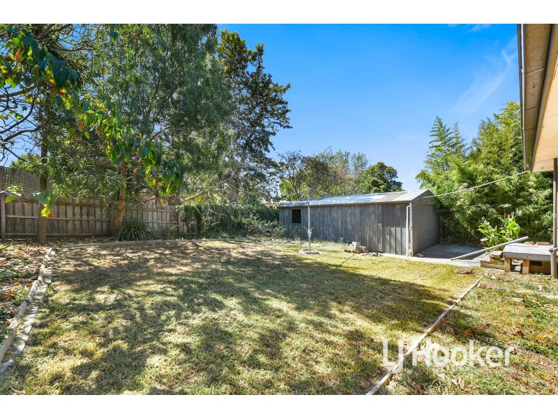 6 Finch Court, Pakenham VIC 3810