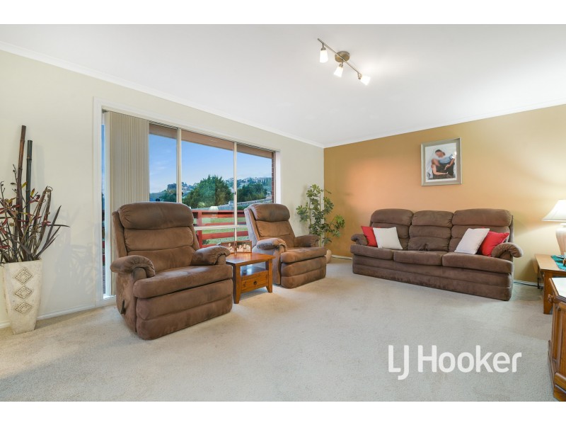 15 Kristina Court, Pakenham VIC 3810