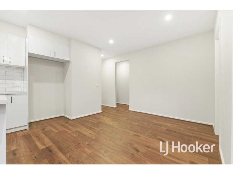 1/152 Duncan Drive, Pakenham VIC 3810