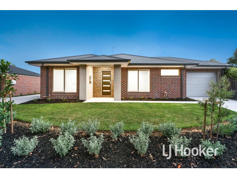 1/152 Duncan Drive, Pakenham VIC 3810