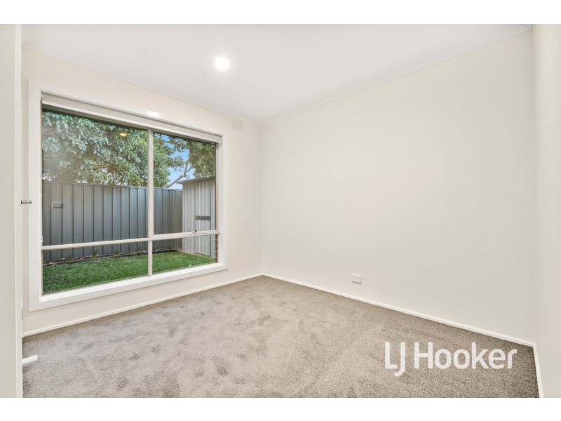 4/152 Duncan Drive, Pakenham VIC 3810