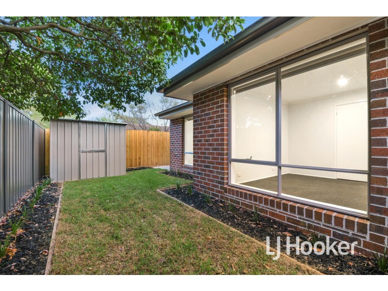 4/152 Duncan Drive, Pakenham VIC 3810