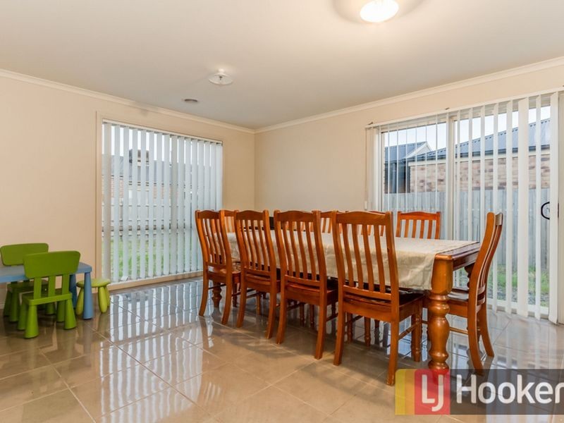 37 Currawong Crescent, Pakenham VIC 3810