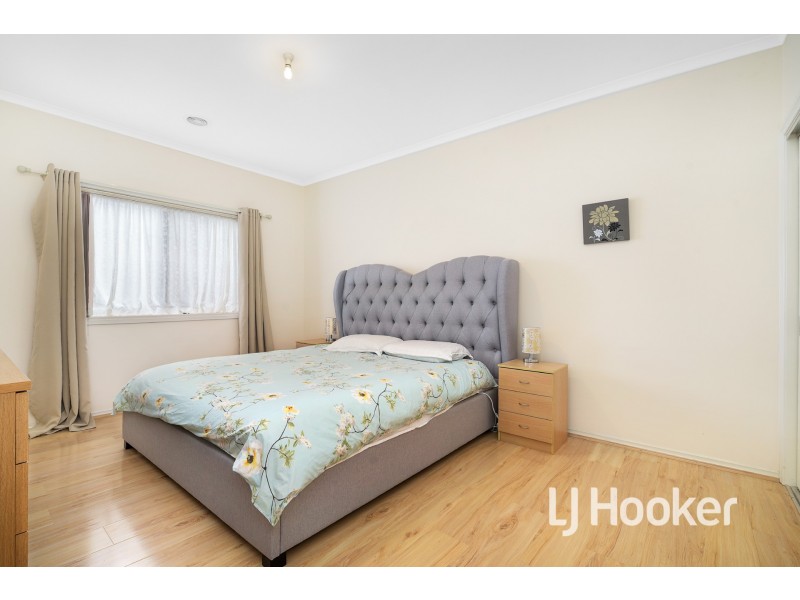 9 Downing Square, Pakenham VIC 3810