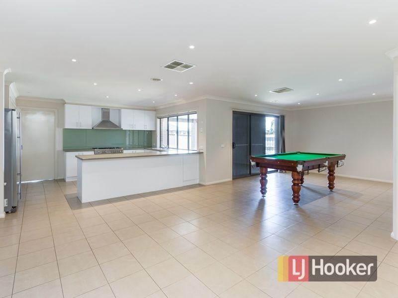 9 Scordia Place, Pakenham VIC 3810