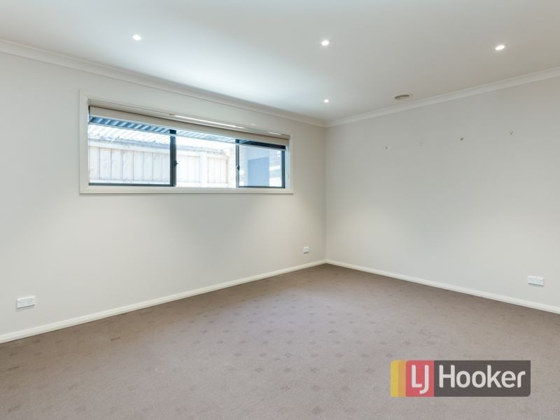 9 Scordia Place, Pakenham VIC 3810