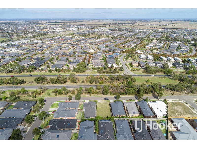 14 Shakespeare Grove, Officer VIC 3809