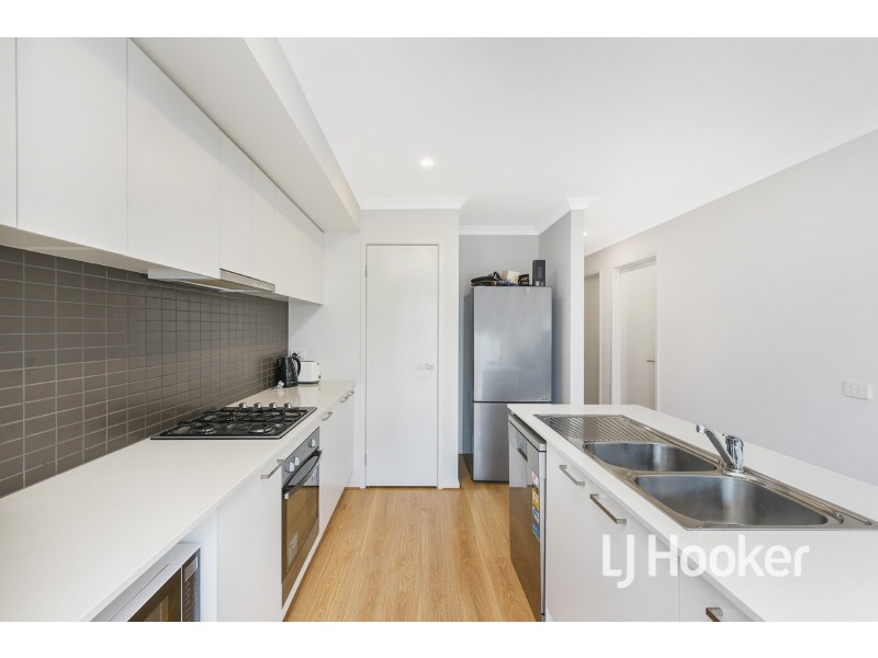 29 Ascot Park Drive, Pakenham VIC 3810