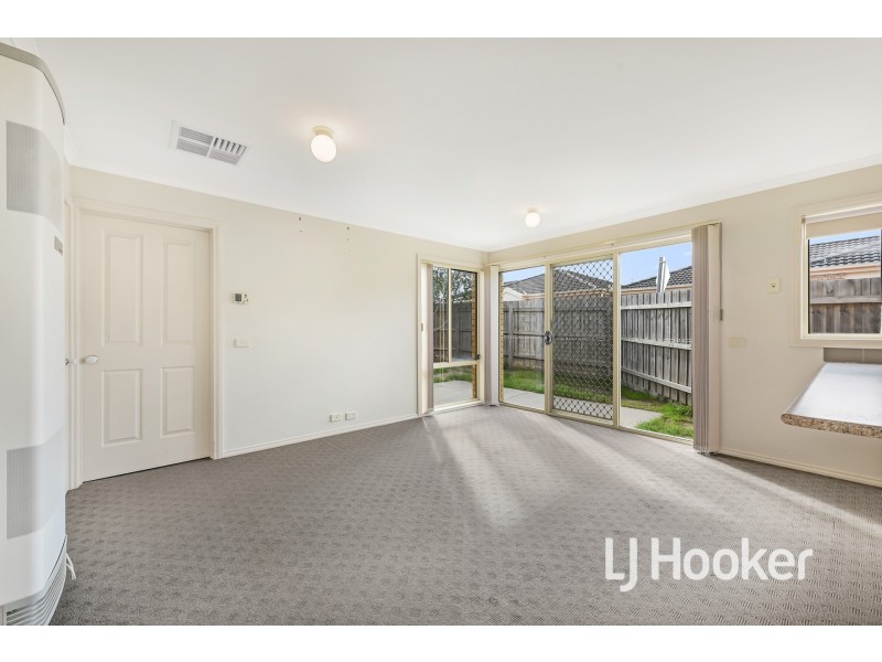 1/21-31 Parman Avenue, Pakenham VIC 3810