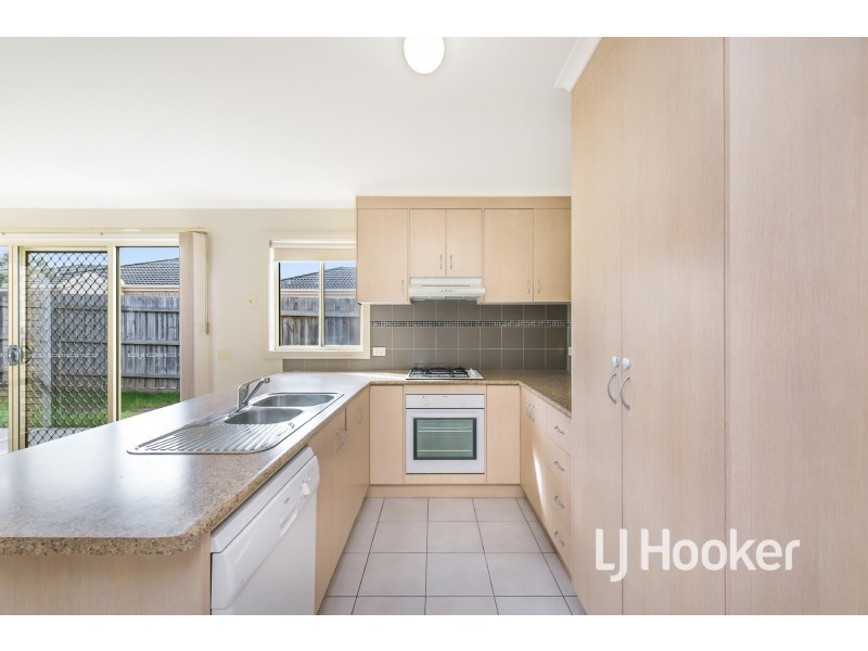 1/21-31 Parman Avenue, Pakenham VIC 3810