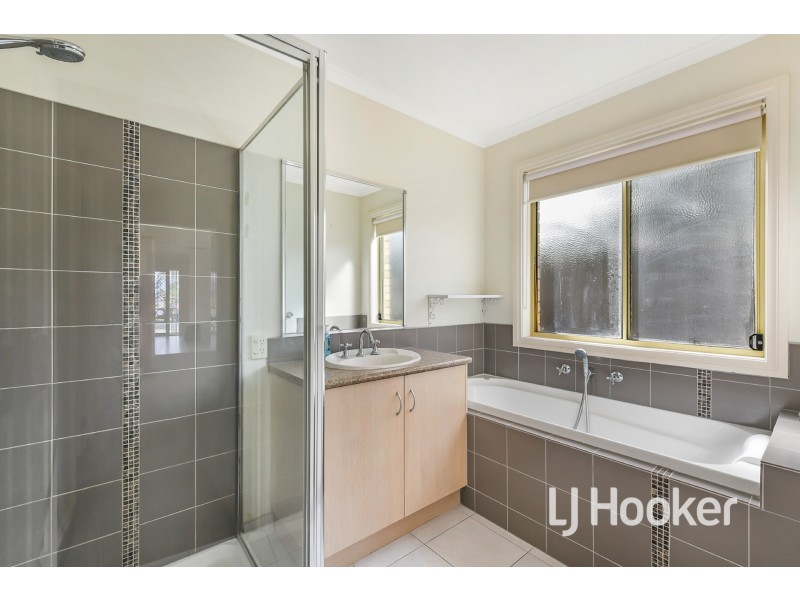 1/21-31 Parman Avenue, Pakenham VIC 3810