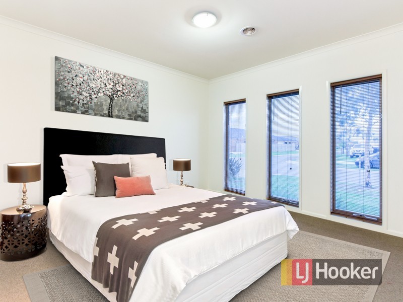 10 Ramel Way, Pakenham VIC 3810