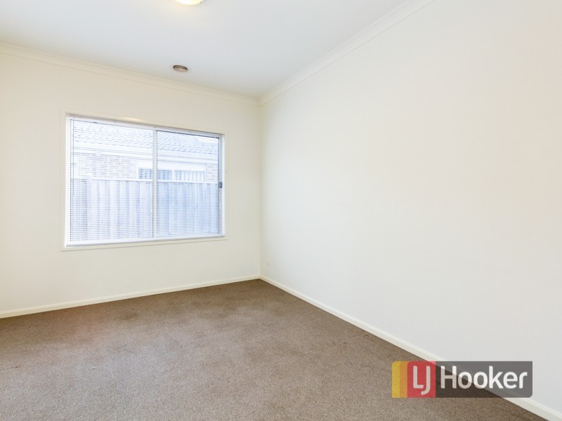 10 Ramel Way, Pakenham VIC 3810