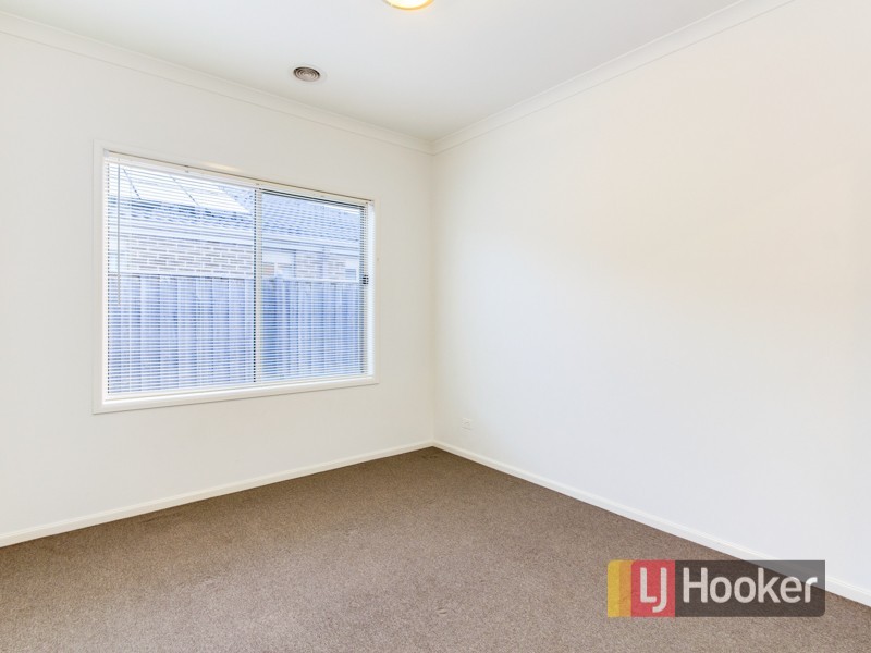 10 Ramel Way, Pakenham VIC 3810