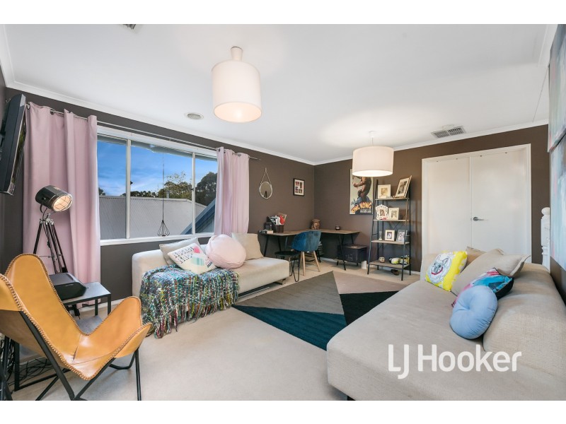 12 Hopkins Pass, Pakenham VIC 3810