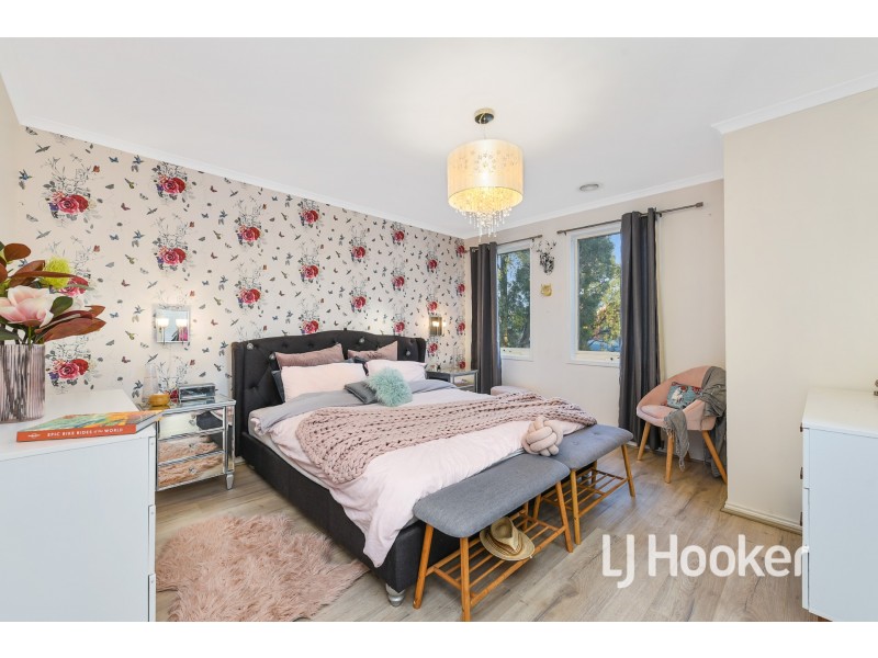 12 Hopkins Pass, Pakenham VIC 3810